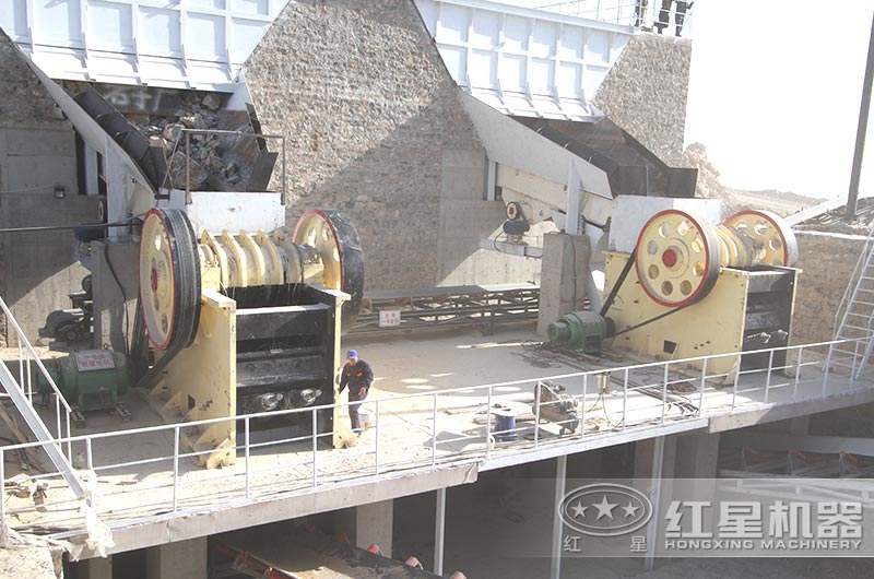 912顎式破石機產(chǎn)量是多少？一臺價格多少錢？